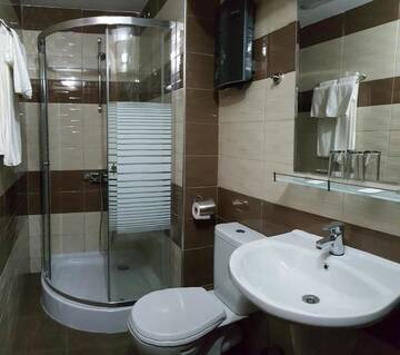 Фото номера Двухместный номер с 1 кроватью и балконом Гостевой дом Ego 2 Guesthouse г. Белоградчик 9