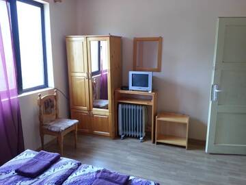 Фото номера Трехместный номер с общей ванной комнатой Гостевой дом Guest House Zora г. Белоградчик 4