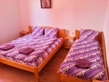 Фото номера Трехместный номер с общей ванной комнатой Гостевой дом Guest House Zora г. Белоградчик 11