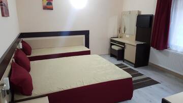 Фото номера Трехместный номер Гостевой дом Ego Guest House г. Белоградчик 3